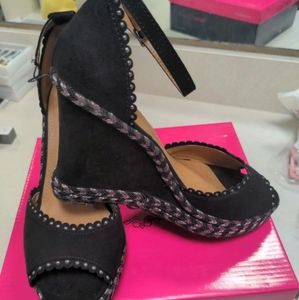 Cute Wedge by Bamboo